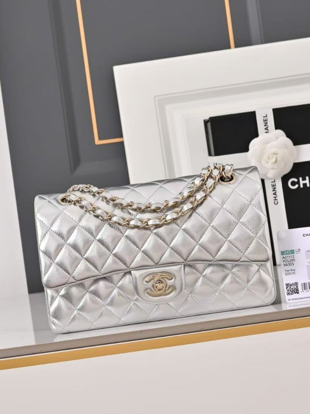 Classic CHANEL bag: A Stylish and Versatile Choice for Elegance